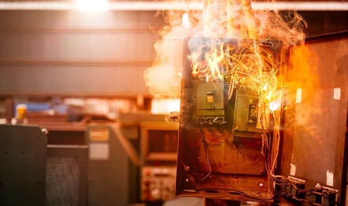 What-happens-when-a-circuit-breaker-gets-too-hot