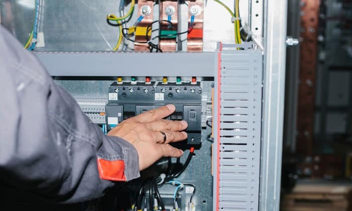 what breakers are compatible with westinghouse