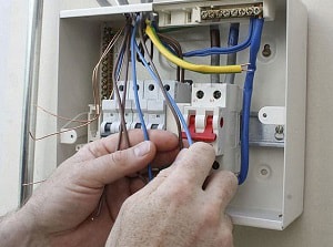 Disassemble-the-Circuit-Breaker-and-Wire