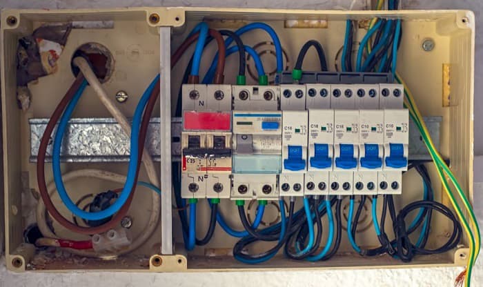 what size wire for a 50 amp sub panel