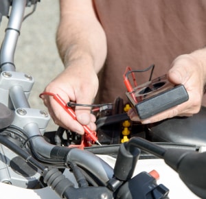 Battery-age-and-Charging-Time-of-motorcycle